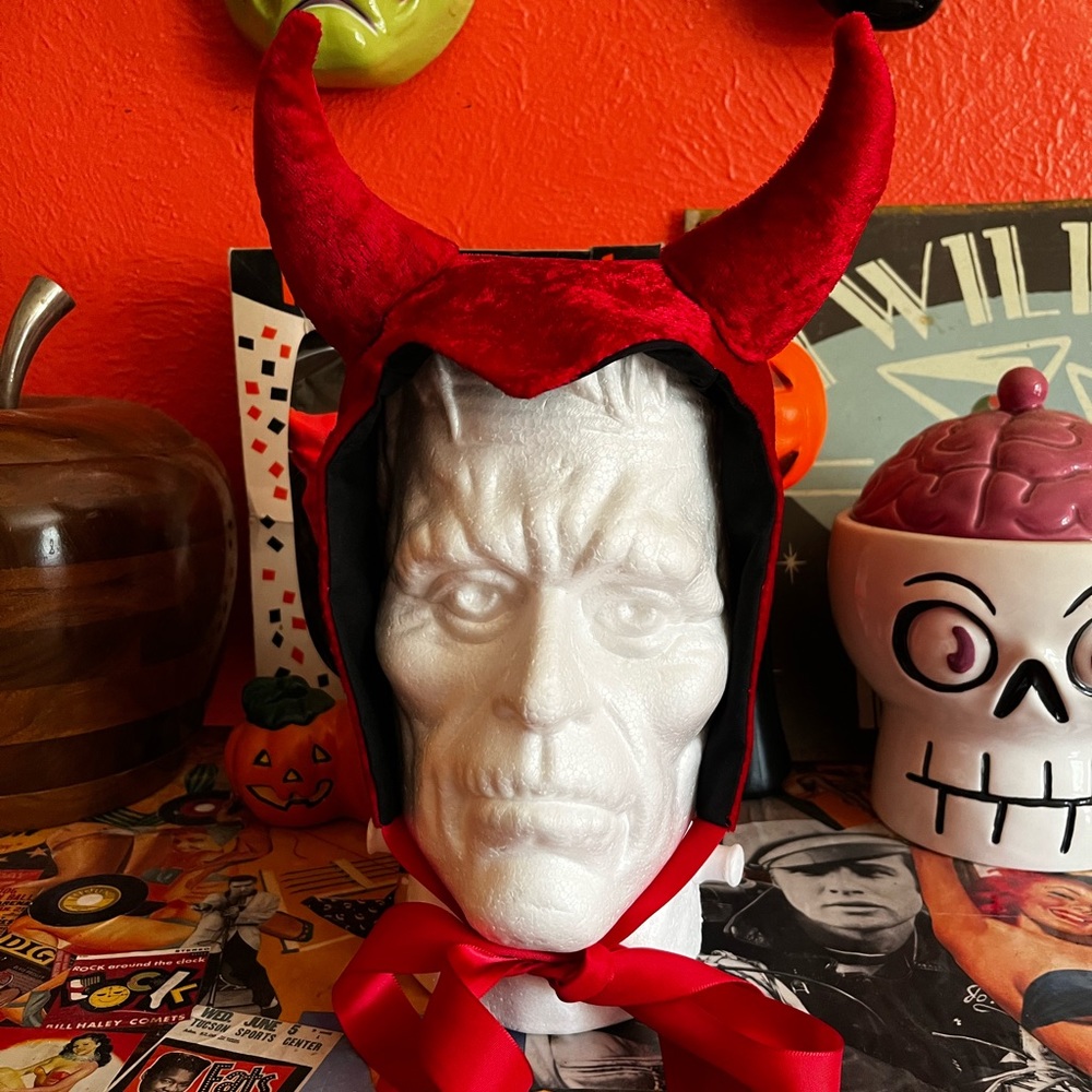 Halloween Red Penne Velvet Devil Bonnet